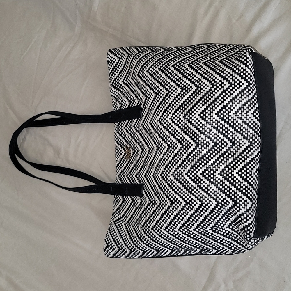 Michael Kors Black & White Chevron Large Woven Leather Large Tote Bag Purse NWT
